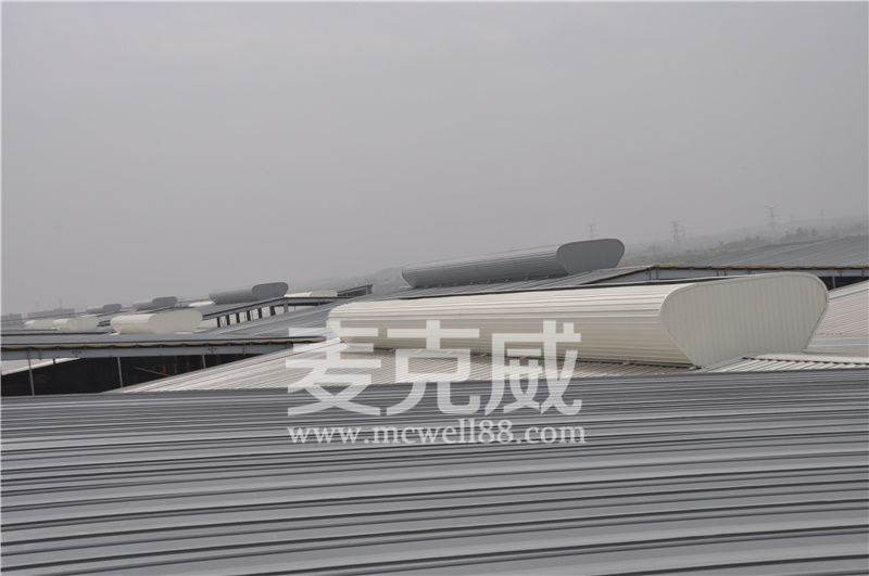 屋頂通風(fēng)天窗安裝 