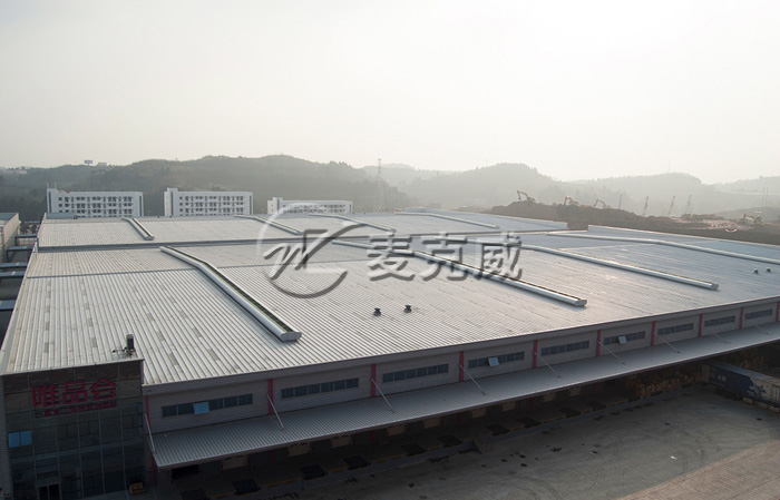 MCW7型弧線型通風(fēng)天窗(箱型骨架式) MCW7型弧線型通風(fēng)天窗(箱型骨架式)